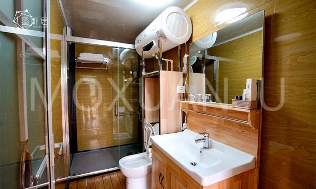 Luxury Safari Tents bathroom