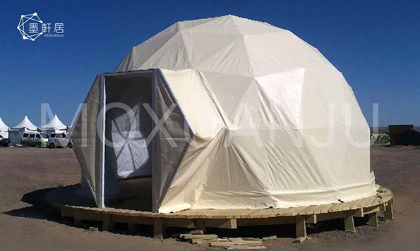 What are the popular glamping tent designs