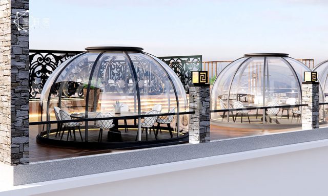 Restaurant outdoor dining pods