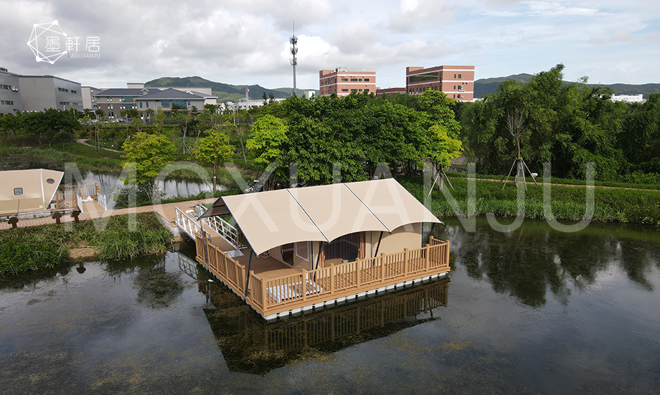 Lodge tent